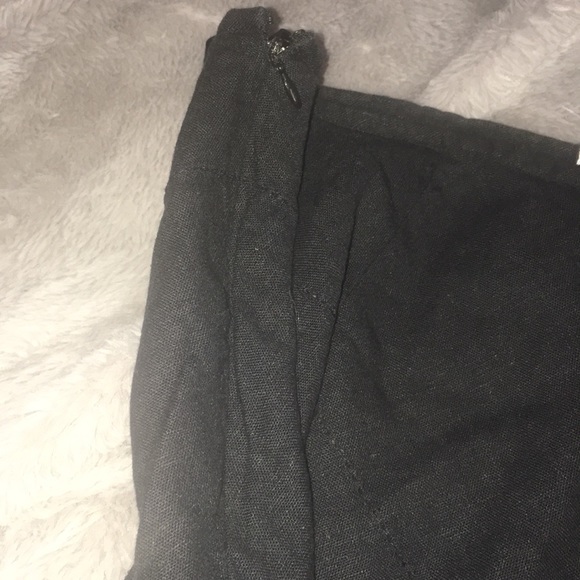 Long black skirt - Picture 3 of 3